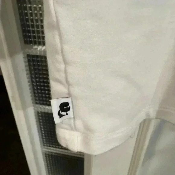 Karl Legerfeld Paris white 3/4 sleeve pullover with silver buttons and tie waist - Picture 5 of 11